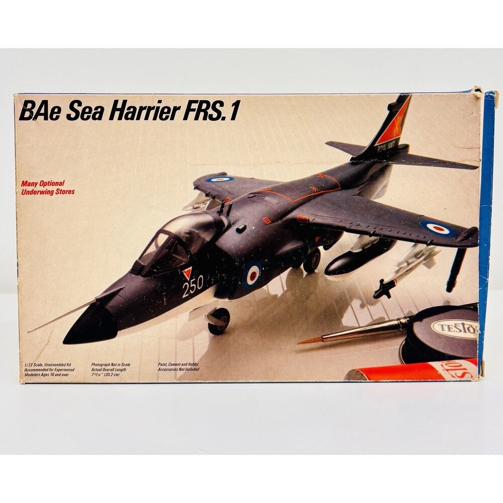 Testors Fujimi BAe Sea Harrier FRS.1 1:72 Plastic Model Kit 367 Complete